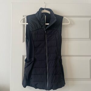 Lululemon Down For It All Vest, size 6 - Black